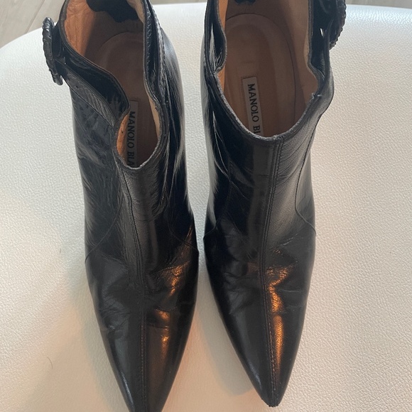 Manolo Blahnik black shiny  3" bootie - Picture 1 of 5